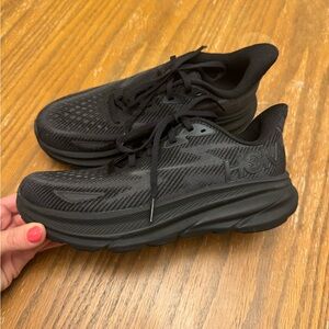 Hoka Clifton 9 Women’s Size 8